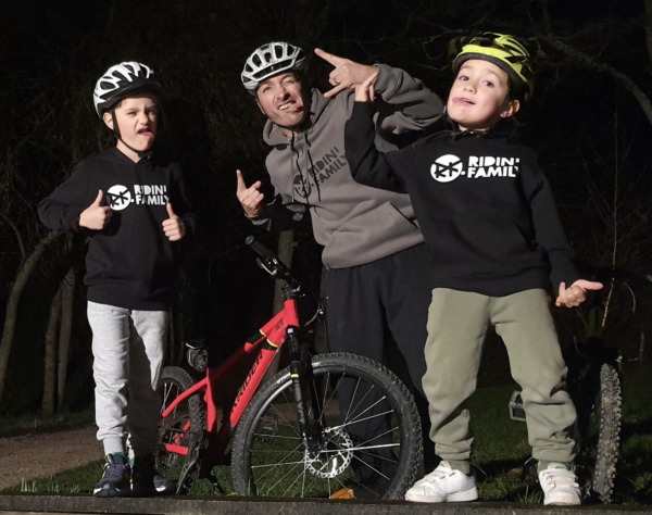 sweat noir ridin'family enfant 2022